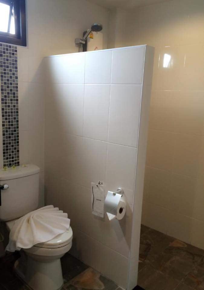 The Seashore Kamala Service Apartment Luaran gambar